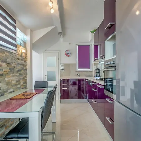 In Arbanija With Sea Views, Cleaning Included Σπίτι διακοπών