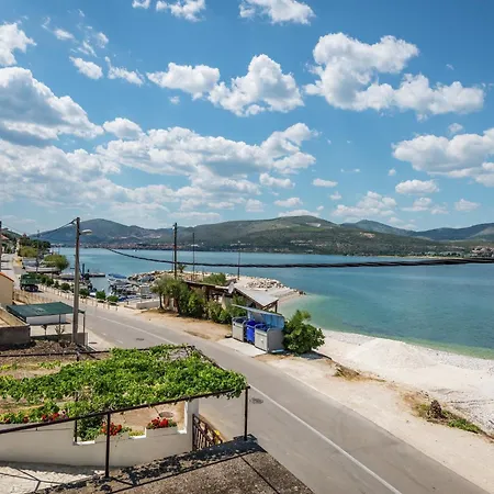 In Arbanija With Sea Views, Cleaning Included Ferienhaus Trogir